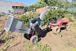 Location outil Broyeur à branche Thermique Stihl près de Échillais