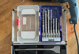 Location outil Perforateur à percussion électrique Bosch près de Asnières-sur-Seine