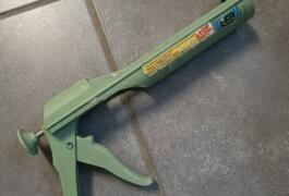 Location outil Pistolet silicone  près de Ancenis-Saint-Géréon