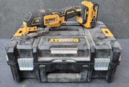Location outil Outil multifonction électrique Dewalt près de Givors