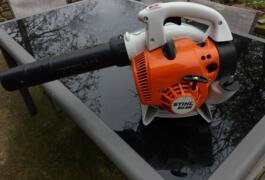 Location outil Souffleur de feuille thermique  Stihl près de Guignen
