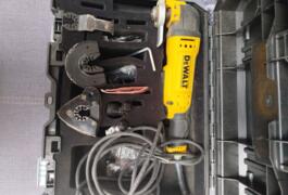 Location outil Outil multi cutter oscillant  Dewalt près de Ploeren