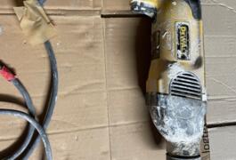 Location outil Perceuse visseuse électrique Dewalt près de Puttelange-lès-Thionville