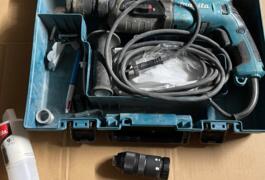 Location outil Perceuse à percussion électrique Makita près de Puttelange-lès-Thionville