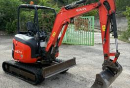 Location outil Mini pelle Avec conducteur près de Lodève