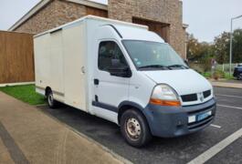 Location outil Camion caisse 16m3  près de Le cellier