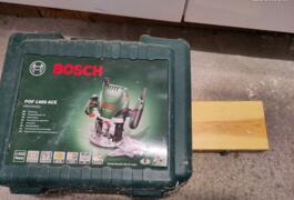 Location outil Défonceuse à bois électrique Bosch près de Paris