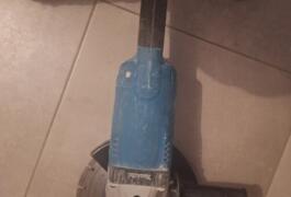 Location outil Meuleuse disqueuse 230mm Makita près de Bouloc
