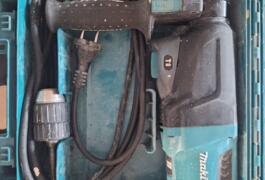 Location outil Perforateur burineur électrique Makita près de Bouloc