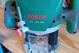 Location outil Défonceuse à bois électrique Bosch près de Germond-Rouvre