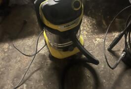 Location outil Aspirateur eau poussière électrique Karcher près de Saint-Pierre-lès-Elbeuf