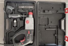 Location outil Burineur perforateur électrique Skil près de Nivolas-Vermelle