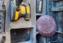 Location outil Ponceuse batterie Dewalt près de Régusse