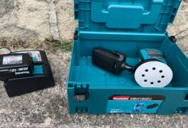 Location outil Ponceuse excentrique batterie Makita près de Contes