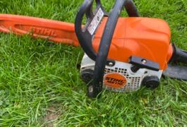 Location outil Tronçonneuse à bois Thermique Stihl près de Le croisty