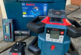Location outil Niveau laser double pentes  Bosch pro près de Messeix