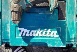 Location outil Visseuse sans-fil Makita près de Châlons-en-Champagne