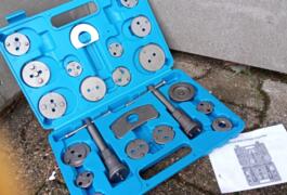 Location outil Repousse piston frein  près de Vernines