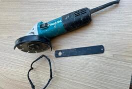 Location outil Disqueuse diamant électrique Makita près de Juvignac