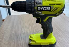 Location outil Visseuse perceuse électrique Ryobi près de Juvignac