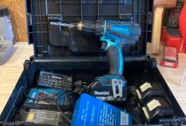 Location outil Perceuse visseuse Sans-fil Makita près de Saint-Christophe-du-Ligneron