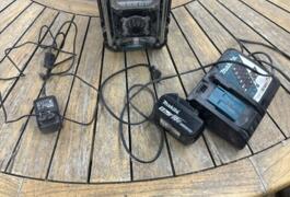 Location outil Radio-chantier électrique Makita près de Landaul