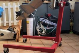 Location outil Support moteur voiture pro  près de Le barcares