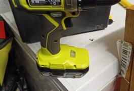 Location outil Perceuse visseuse Sans-fil Ryobi près de Dompierre-sur-Mer