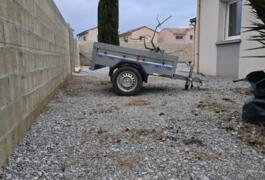 Location outil Remorque Moins de 750kg près de Beaumont-Monteux