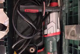 Location outil Perforateur électrique Metabo près de Plougourvest