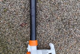 Location outil Souffleur à feuille électrique Stihl près de Plougourvest