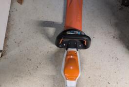 Location outil Taille haie sur batterie  Stihl près de Gargenville