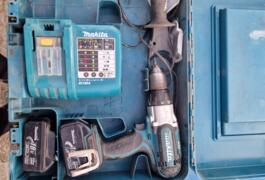 Location outil Perceuse visseuse Sans-fil Makita près de Campsas