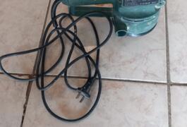 Location outil Ponceuse électrique Bosch près de Argeles sur mer