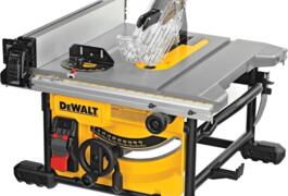 Location outil Scie sur table électrique Dewalt près de Cenon