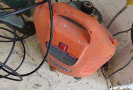 Location outil Loue Compresseur et gonfleur 220 volts AC.Très bon état. Prix bas.  près de Annecy
