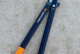Location outil Sécateur  Fiskars près de La Souterraine