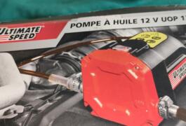 Location outil Loue Pompe à huile 12 Volts.Très bon état. Prix bas.  près de Annecy
