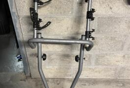Location outil Porte-vélos sur attelage suspendu pour 4 vélos  près de Colombes