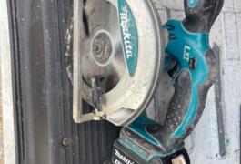 Location outil Scie circulaire à bois électrique Makita près de Gréasque