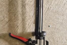 Location outil Pistolet silicone  près de Lamballe-Armor