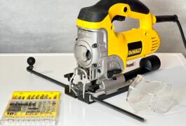 Location outil Scie sauteuse Filaire Dewalt près de Boulogne-Billancourt