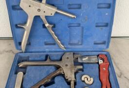 Location outil Pince à glissement pour tuyaux PER  près de Grenoble