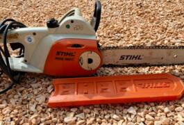 Location outil Tronçonneuse à bois électrique Stihl près de Coursan