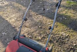 Location outil Scarificateur démousseur électrique Einhell près de Gambais