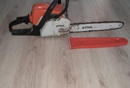 Location outil Tronçonneuse à bois Thermique Stihl près de Chantonnay