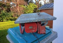 Location outil Découpe carrelage a eau electrique électrique près de Clohars-Fouesnant