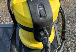 Location outil Shampouineuse  Karcher près de Eyzin-Pinet