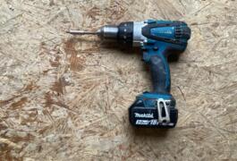 Location outil Visseuse perceuse Sans-fil Makita près de Chauzon
