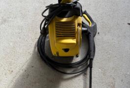 Location outil Karcher électrique Karcher près de Le bono